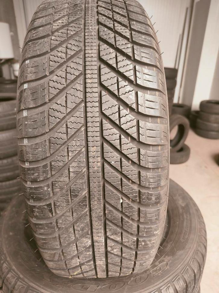 215/60r16 Goodyear 7mm 50€ per stuk mét gratis montage, Auto-onderdelen, Besturing, Ophalen of Verzenden