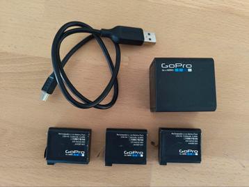 Go Pro Hero 4 batterijen en oplader, Enlèvement ou Envoi, Utilisé, GoPro