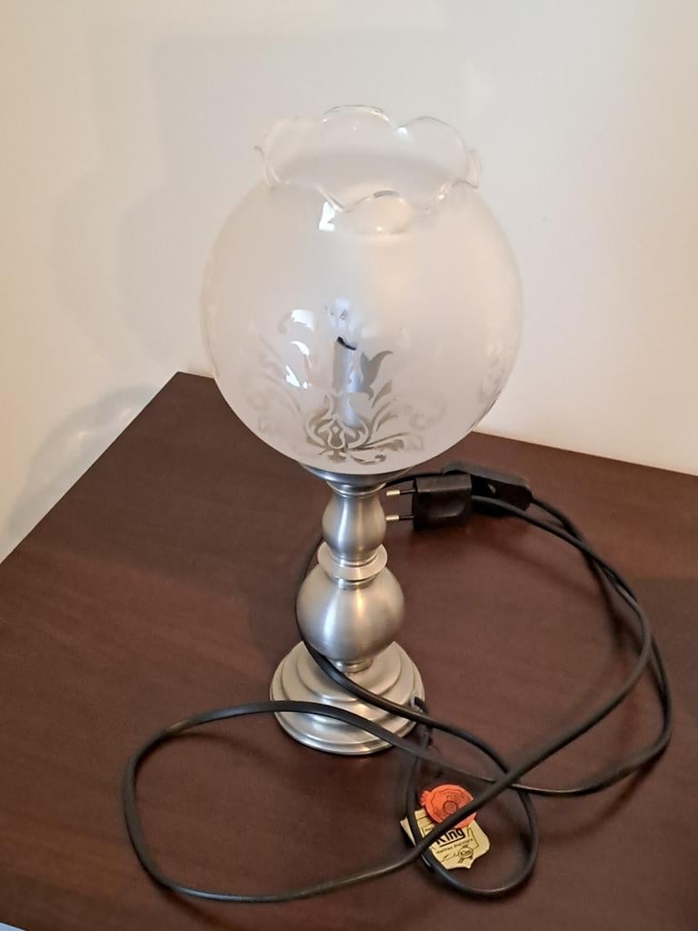 Tafellamp te koop., Ophalen