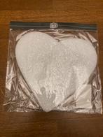 30 hartjes foam met witte glitter 38 cm kerst of valentijn, Diversen, Ophalen of Verzenden, Zo goed als nieuw