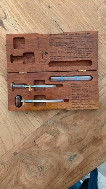 Thermometer voor wijn en champagne  beschikbaar voor biedingen