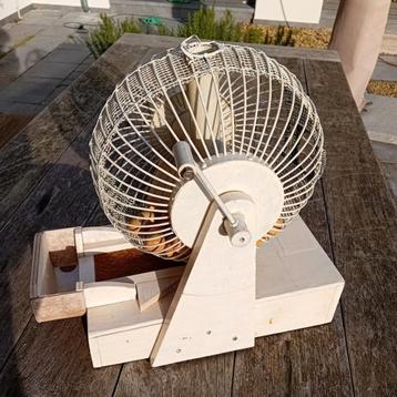 Antiek lottospel beschikbaar voor biedingen