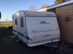 Te koop zeer nette caravan ,met voortent,in goeie staat, Ringverwarming, Particulier, Adria, 5 tot 6 meter