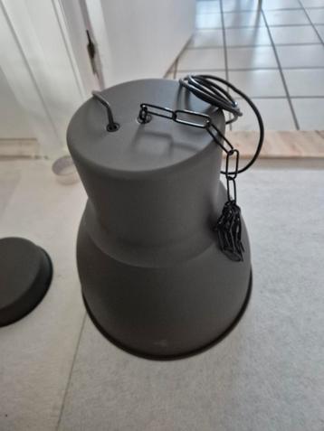 HANG LAMP  beschikbaar voor biedingen