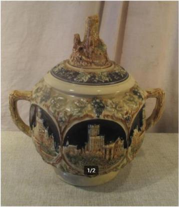 Prachtige antieke karamieke Duitse Pot met deksel beschikbaar voor biedingen