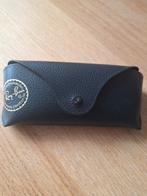 Ray-Ban brillendoos zwart leder, binnenin daim, Ophalen of Verzenden, Zo goed als nieuw, Zwart, Ray-Ban