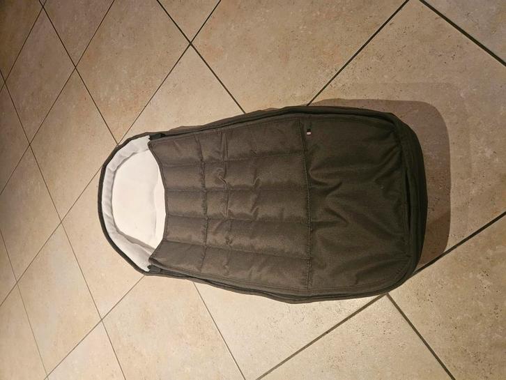 Dubatti One Voetenzak + Voski Voetenzak (eendendons), Kinderen en Baby's, Buggy's, Zo goed als nieuw, Voetenzak, Ophalen of Verzenden