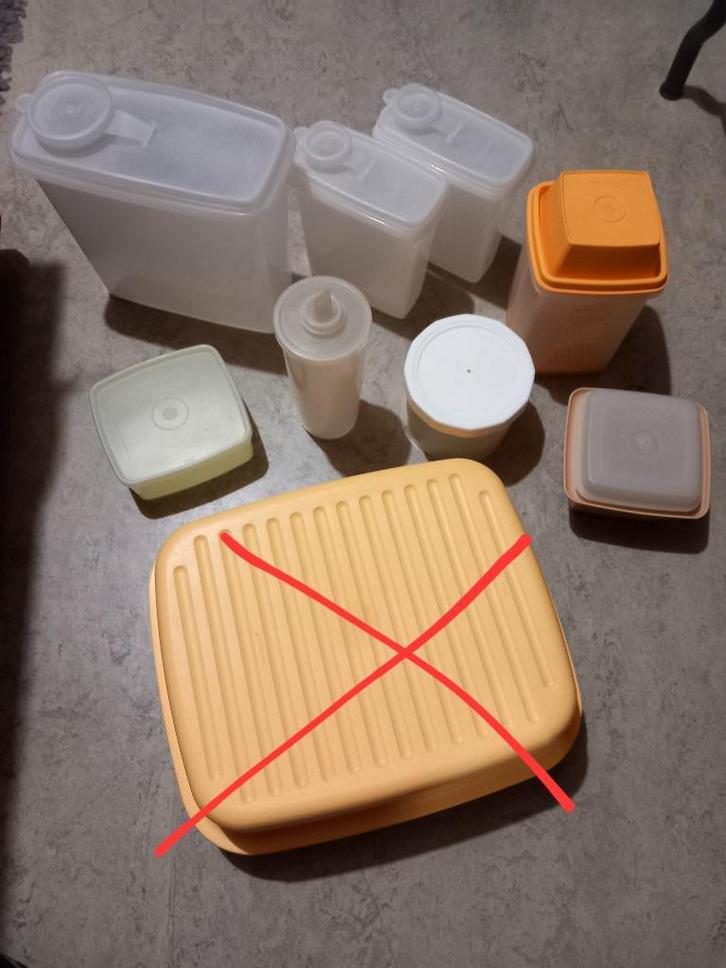 Liquidation Differents contenants Tupperware., Maison & Meubles, Cuisine| Tupperware, Comme neuf, Boîte, Jaune, Enlèvement ou Envoi