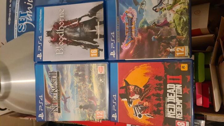 bloodborne-red dead redemption 2-nino kuni 2-dragon quest 11, Consoles de jeu & Jeux vidéo, Consoles de jeu | Sony PlayStation 4