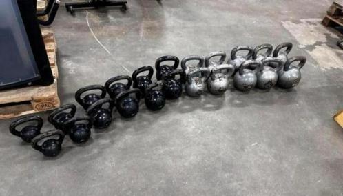 Complete Kettlebells set 4kg t/m 32kg alles 2x, Sport en Fitness, Fitnessmaterialen, Gebruikt, Kettlebell, Ophalen