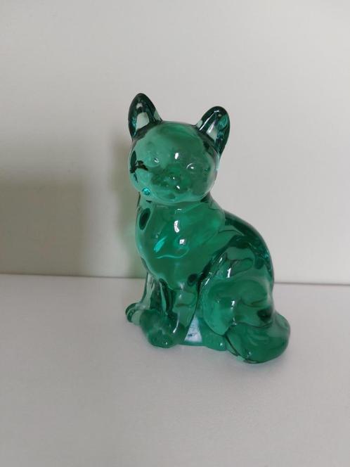 Chat vintage en verre vert Fenton de +- 9 cm de haut, Collections, Statues & Figurines, Comme neuf, Animal, Enlèvement ou Envoi