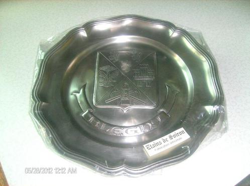 ASSIETTE en étain " Armoiries de la commune de BLEGNY NEUF, Huis en Inrichting, Woonaccessoires | Lijsten, Nieuw, Minder dan 50 cm