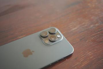 Apple iPhone 15 Pro Max 256 Go beschikbaar voor biedingen