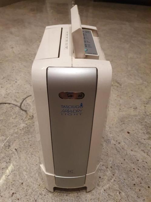 Luchtontvochtiger Delonghi tasciugo ariadry light dnc65, Elektronische apparatuur, Luchtbehandelingsapparatuur, Gebruikt, Luchtontvochter