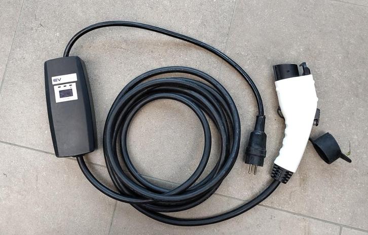 Borne de recharge Type 1 programmable  de 6 à 15 Ampères, Autos : Divers, Bornes de recharge, Utilisé, Borne de recharge, Enlèvement ou Envoi