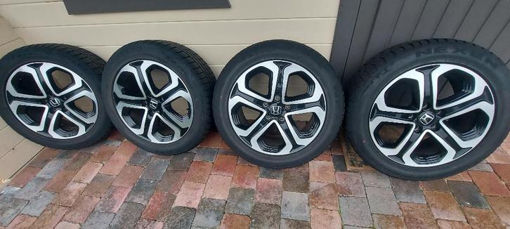 Originele Hondavelgen + winterbanden, Autos : Pièces & Accessoires, Pneus & Jantes, Pneus et Jantes, Pneus hiver, 17 pouces, 215 mm