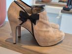 Mooie suede enkellaarsjes maat 41 manfield, Ophalen, Zo goed als nieuw, Beige