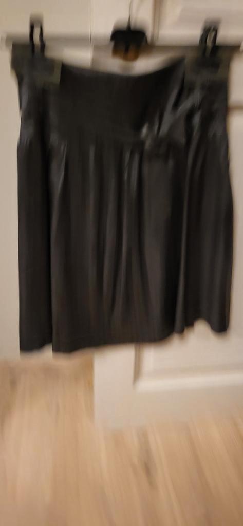 Lederen rok, essentiel, Kleding | Dames, Rokken, Zo goed als nieuw, Maat 36 (S), Overige kleuren, Ophalen of Verzenden