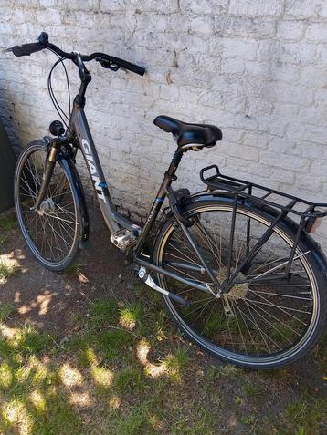 GIANT🤔 DAMES FIETS IN TOP👌STAAT 😳 beschikbaar voor biedingen