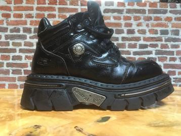 Schoenen / Bottines / Boots beschikbaar voor biedingen