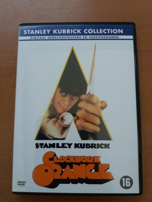 UNE ORANGE MÉCANIQUE (Stanley Kubrick), CD & DVD, DVD | Drame, Comme neuf, Drame, À partir de 16 ans, Enlèvement