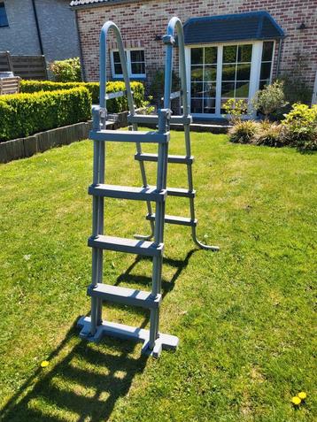 nieuw zwembad ladder, Tuin en Terras, Zwembaden, Ophalen, Zo goed als nieuw