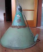 Industriële fabrieks lamp met mooie patina, Huis en Inrichting, Ophalen, Gebruikt, 50 tot 75 cm, Vintage