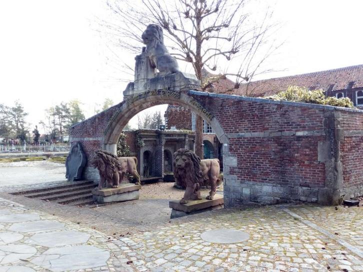 Horecapand te huur met grote parking, Immo, Maisons à louer, Genk, Autres types, En direct du propriétaire