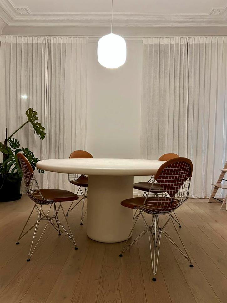 Mortex eettafel rond Claylime Chalk 150cm (Juntoo), Huis en Inrichting, Tafels | Eettafels, Nieuw, 150 tot 200 cm, 150 tot 200 cm