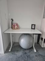 Zit-sta bureau elektrisch verstelbaar, Ophalen, Elektrisch, Zo goed als nieuw, Bureau