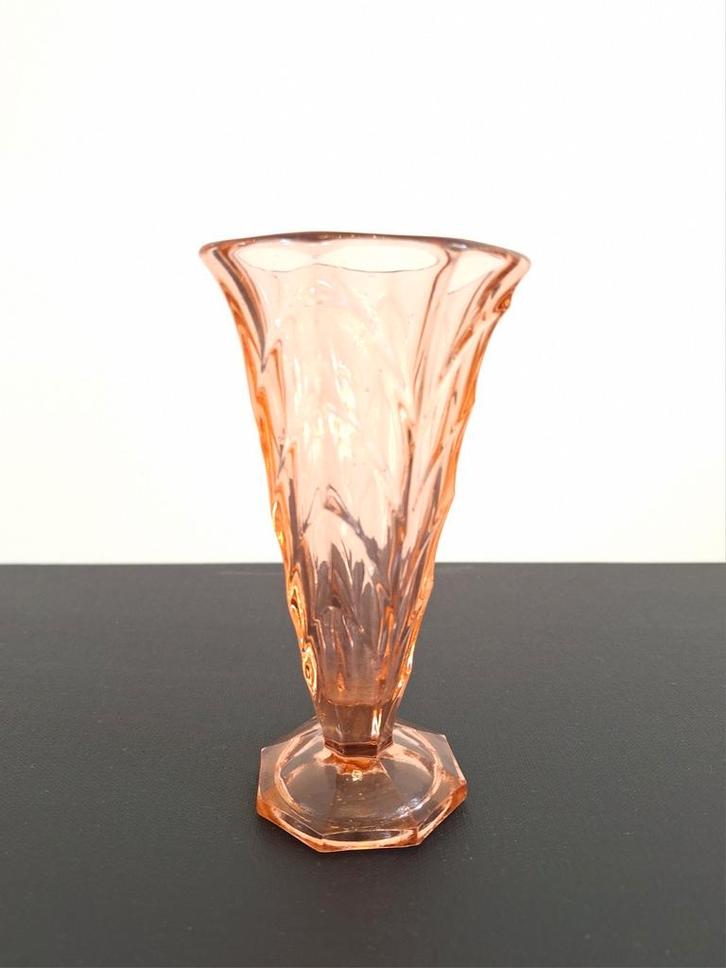 Mooi rosaline Art Deco vaasje, Antiek en Kunst, Antiek | Vazen, Ophalen of Verzenden