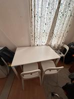 Ikea tafel met 4 stoelen, Huis en Inrichting, Tafels | Eettafels, Ophalen, Zo goed als nieuw