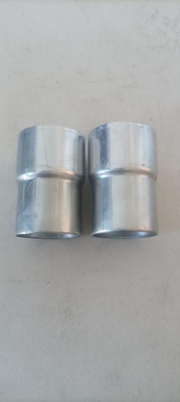 2x zinkel T stuk + 2x zinken mof beschikbaar voor biedingen