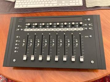 Avid Artist Mix beschikbaar voor biedingen