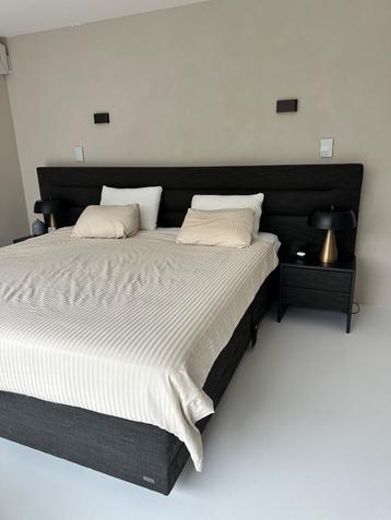 Magnitude elektrisch boxspring beschikbaar voor biedingen
