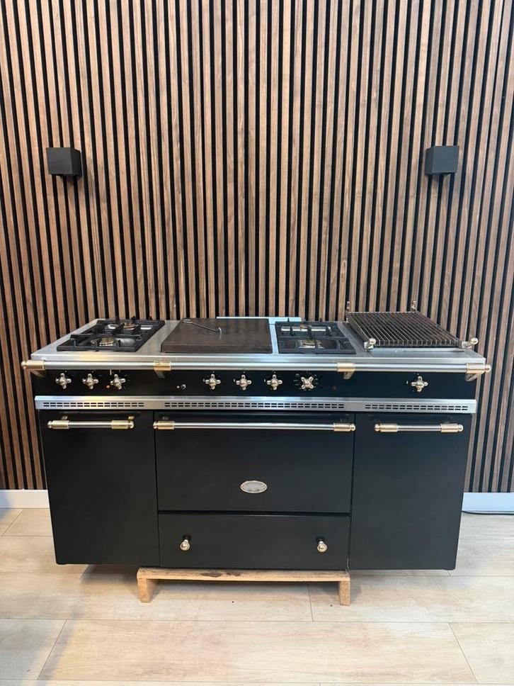 Prachtige zwarte Lacanche Fornuis 150 cm  (Gratis bezorgen), Articles professionnels, Horeca | Équipement de cuisine, Cuisinière, Friteuse et Grils