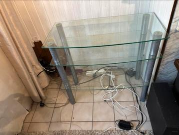 Glazen kastjes voor tv beschikbaar voor biedingen