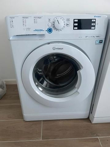 Wasmachine beschikbaar voor biedingen
