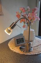 Tafel lamp, Enlèvement