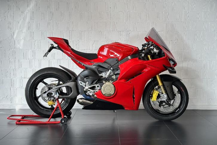Ducati Panigale V4S, Motos, Motos | Ducati, Entreprise, Sport, plus de 35 kW, 4 cylindres, Permis Moto A, ABS, Amortisseurs réglables électroniquement