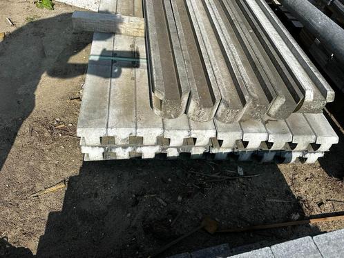 Betonpalen met gleuf 50 mm, Tuin en Terras, Schuttingen, Nieuw, Overige materialen, Ophalen