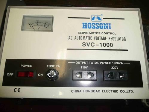 Spanningsregelaar 110 & 220V - SVC-1000 VA nieuwstaat, Doe-het-zelf en Bouw, Meetapparatuur, Elektriciteit, Ophalen of Verzenden