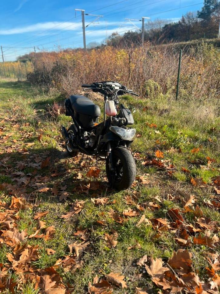 Snelle runner 70 b klasse (te ruil tege zip 70), Vélos & Vélomoteurs, Cyclomoteurs | Marques Autre, Enlèvement