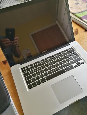 Macbook Pro 15" voor onderdelen - bord is stuk - Mid 2012