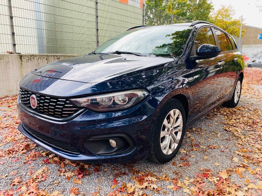 Fiat Tipo 2017 1.4e euro6 120pk 90000km full service 1erprop, Auto's, Fiat, Stof, Euro 6, 4 cilinders, Blauw
