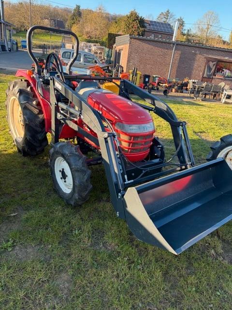 yanmar rs33 met nieuwe voorlader 33pk beresterk, Articles professionnels, Agriculture | Tracteurs, jusqu'à 2500, Autres marques