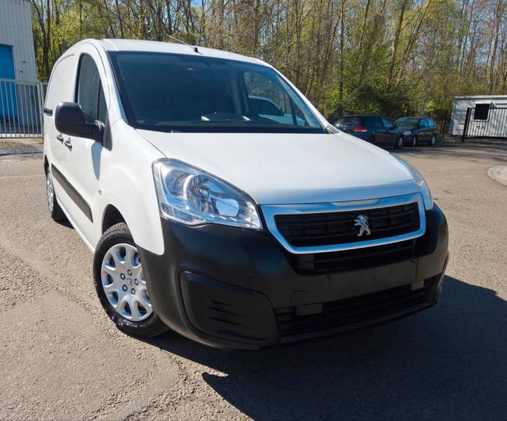 Peugeot partner 1.6 BlueHDI EURO 6B KLAAR VOOR REGISTRATIE, Auto's, Bestelwagens en Lichte vracht, Particulier, ABS, Airbags, Airconditioning