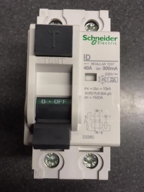 425. Aardlekschakelaar 2 polig 300ma 40A, Hobby & Loisirs créatifs, Composants électroniques, Neuf, Enlèvement ou Envoi