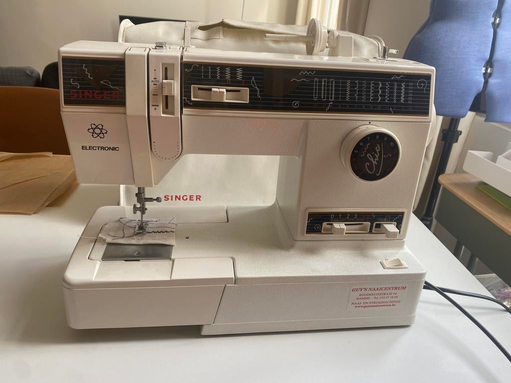 Singer Chique Electronic naaimachine, Hobby en Vrije tijd, Ophalen, Gebruikt, Naaimachine, Singer