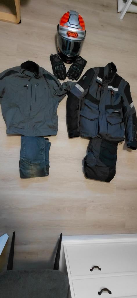Motorkleding helm, handschoenen, vesten en broeken, Motos, Vêtements | Vêtements de moto, Autres types, Seconde main, Enlèvement ou Envoi